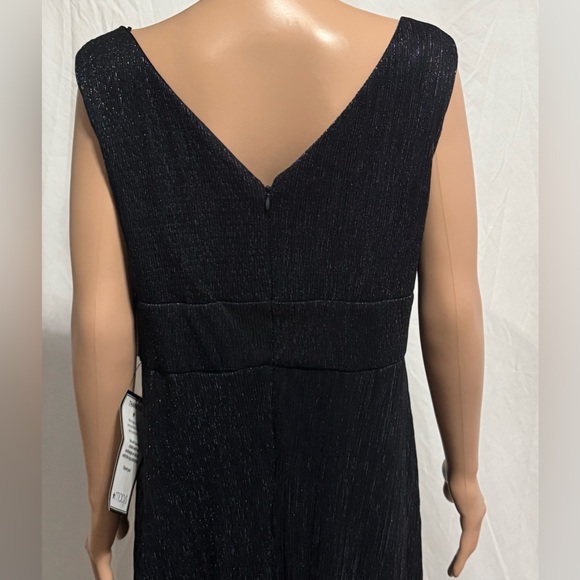 R & M Richard Plus Size Long Embellished Metallic Dress 3138 Size 18 - Picture 9 of 10